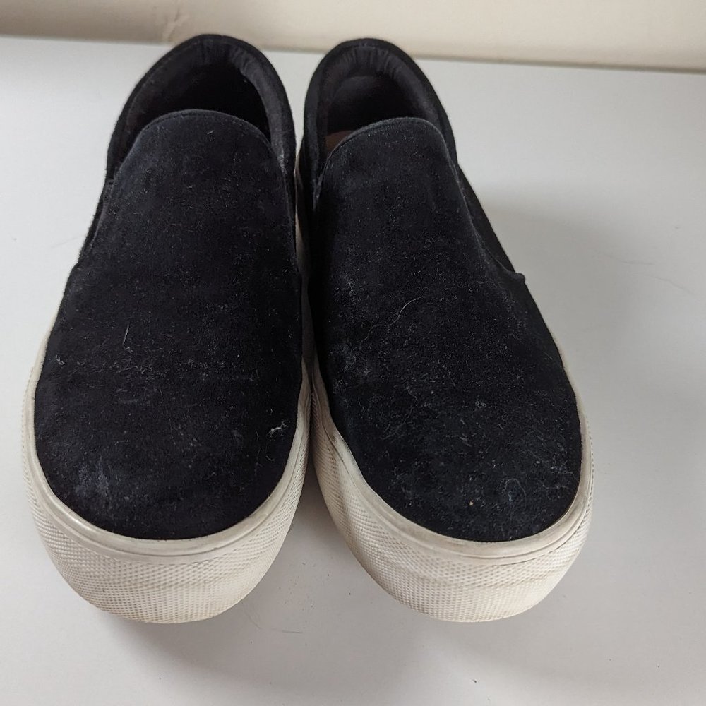 Steve Madden Gills Platform Slip On Sneakers Size… - image 1